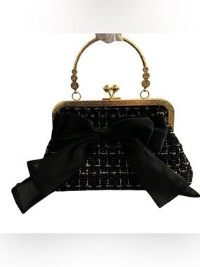 Vintage-Style Tweed Kiss-Lock Clutch with Oversized Satin Bow